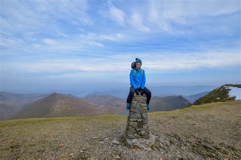 Helvellyn Or Scafell Pike? | AWESOME Walks in the Lake District (+ Routes) - Becky the Traveller