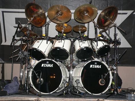 Tama - White - Clasic 80s hair band and thrash metal kit. | Bass guitar, Drum kits, Bass guitar ...