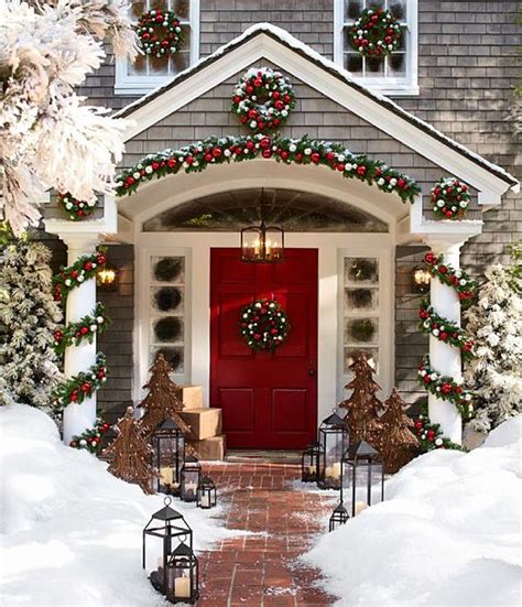 56 Amazing Front Porch Christmas Decorating Ideas