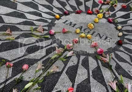 john-lennon-grave-431x300.jpg Photo by L_Hx3 | Photobucket