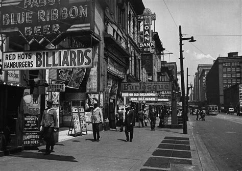 LIFE in Chicago: Classic Photos of a Great American City