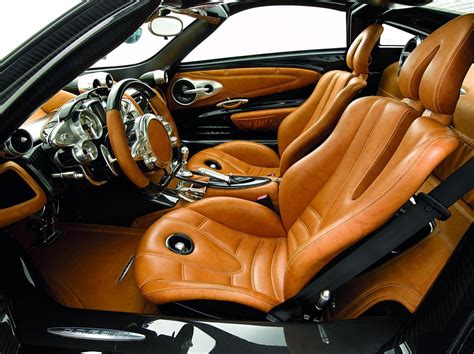 Supercar & Sports Car Pictures (Ultimate Hub) | Pagani huayra interior ...