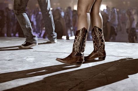 10 Country Dance Moves You Need to Master Line Dancing Steps, Steps Dance, Types Of Dancing ...