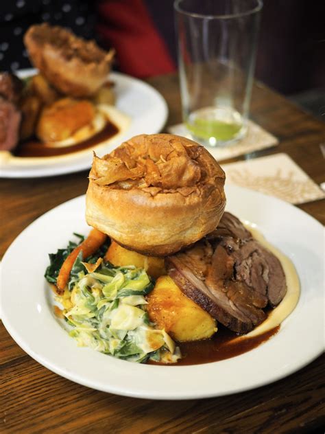 Sunday Roast At The Bank Tavern Bristol - Worth The Waiting List?