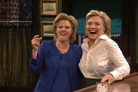 Hillary Clinton Plays A Bartender In 'SNL' Sketch