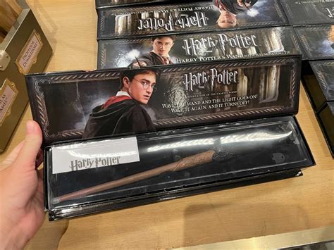 PHOTOS: New Harry Potter The Noble Collection Illuminating Wands and ...