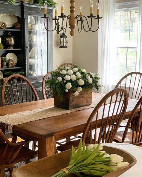 Farmhouse Table Decor