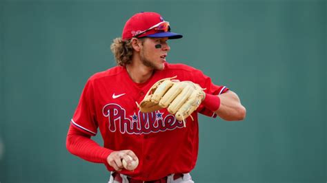 Phillies promote top prospect Alec Bohm to majors