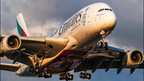 [Approach and Landing]Emirates Airbus A380 landing in Mauritius (Ssr ...