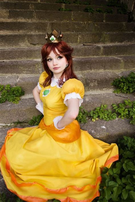 Pin by Katrina Paluso on Cosplay | Mario cosplay, Princess daisy ...