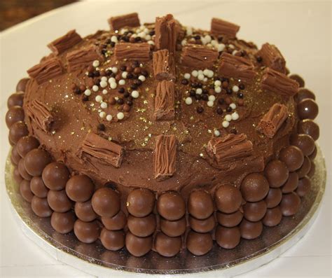 Chocolate Birthday Cake – with extra chocolate | lovinghomemade