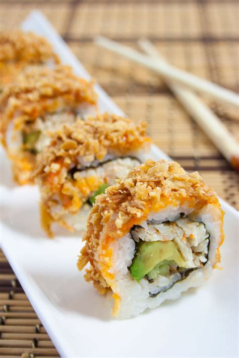 Crunchy Crab Sushi Roll. | Sushi recipes, Sushi roll recipes, Summer rolls recipe