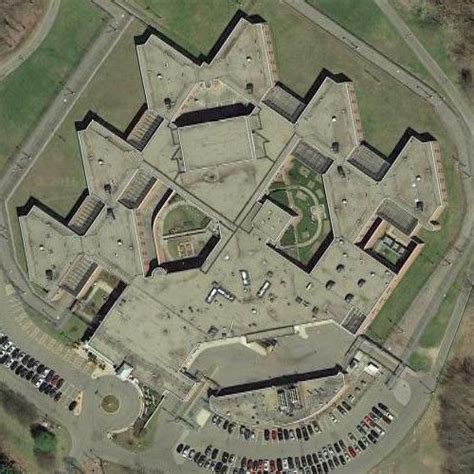 Garner Correctional Institution in Newtown, CT (Google Maps)