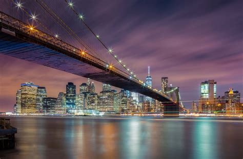 Brooklyn Bridge at Night - Wallpaper