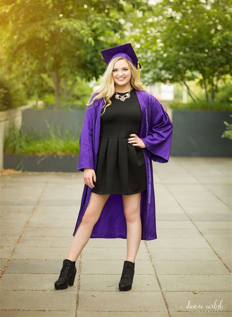 5 tips for capturing graduation photos or cap and gown sessions