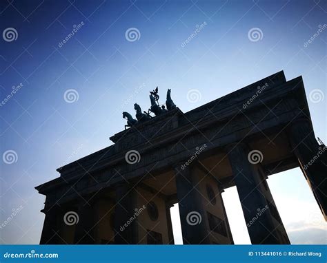 Silhouette of the Brandenburg Gate Brandenburger Tor Editorial Photo - Image of sunny, beautiful ...