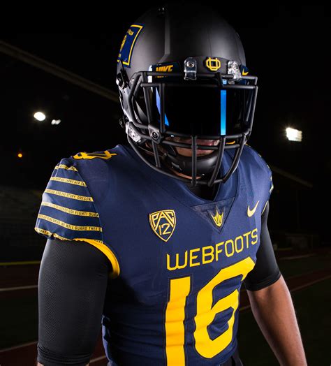 Why Oregon's wearing blue-and-gold uniforms that say ‘Webfoots’ against ...