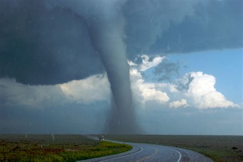 How does a tornado form? | Munich Re