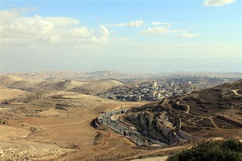 View Of Jerusalem From The Judean Desert Stock Image - Image of islam, capital: 27292947