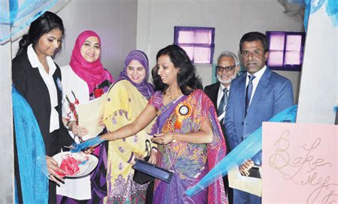 IISR girls shine at educational exhibition | Arab News