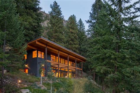 Chechaquo Cabin: Natural Modern Mountain Cabin Design