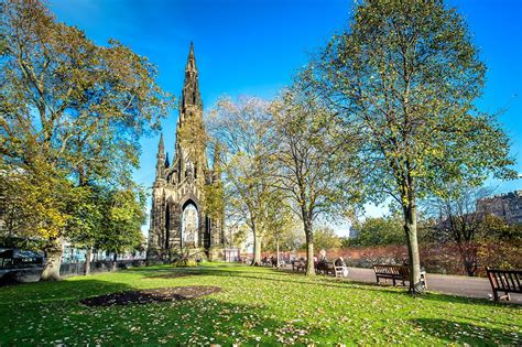 Edinburgh Old Town - Edinburgh’s Oldest Quarter – Go Guides