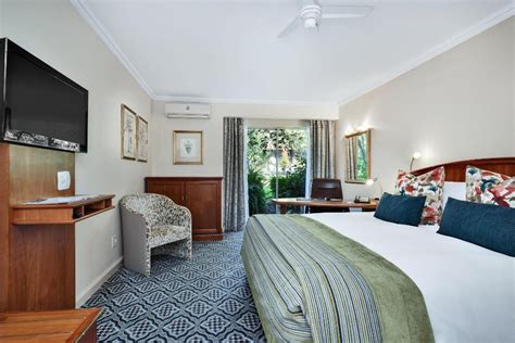 Protea Hotel Balalaika Sandton in Johannesburg - Room Deals, Photos ...