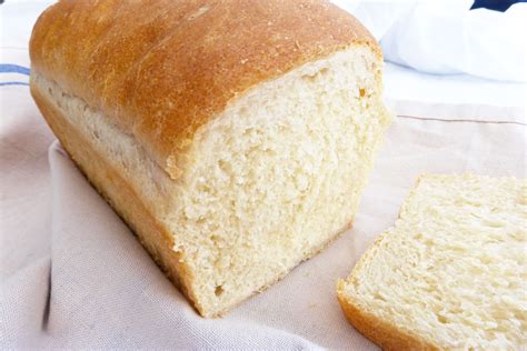 Simple White Loaf Bread (anyone can make)