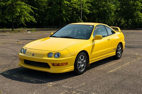 7k-Mile 2000 Acura Integra Type R for sale on BaT Auctions - sold for ...