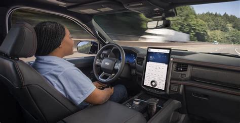 BLUECRUISE FORD POWER-UP SOFTWARE UPDATE TRANSFORMS F-150, MUSTANG MACH ...