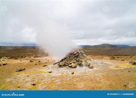 Fumarole Royalty-Free Stock Photography | CartoonDealer.com #60746237