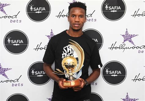 Themba Zwane claims Safja men’s footballer of the season award - Africa Top Sports