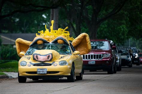 17 Top Images How To Decorate Car For Parade - Santa Ynez High School Grads Wrap Up 2020 With ...