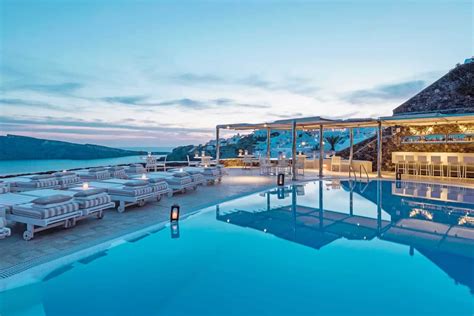 Canaves Oia - Luxury Boutique Hotel, Santorini | The Luxe Voyager