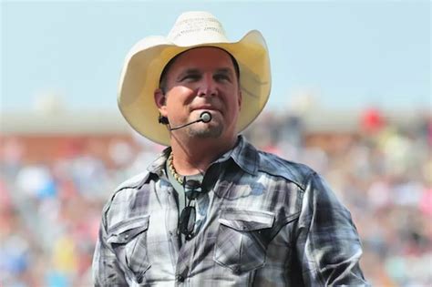 Poor Planning Made Garth Brooks' Vegas Special More Intimate