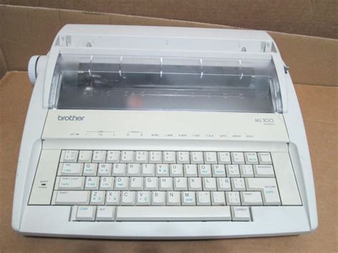 Brother ML-100 Daisy Wheel Electronic Typewriter - Imagine41