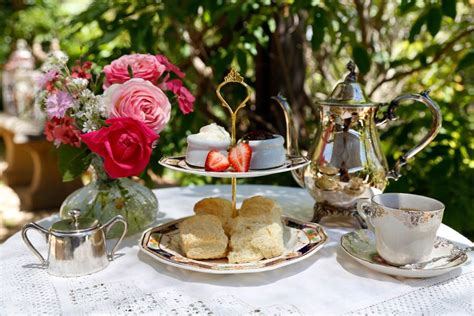 Devonshire tea and scones | Afternoon tea, High tea, Tea time