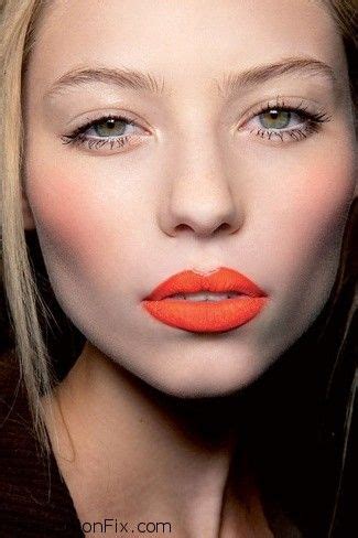 How To Wear An Orange Lip Makeup Look Tutorial | Fab Fashion Fix