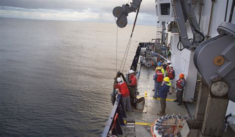 Understanding the impact of deep-sea mining | MIT News | Massachusetts ...