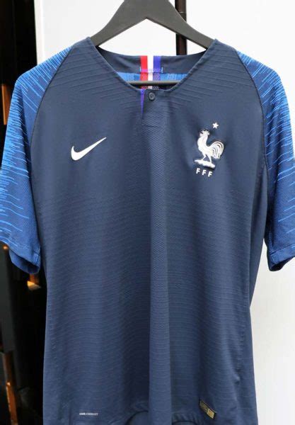 Mondial 2018 : les maillots de la France ont fuité | Foot Inside