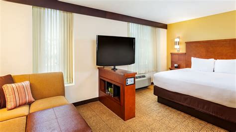 Delightful Hotel Rooms and Accommodations | Hyatt Place San Diego/Vista-Carlsbad