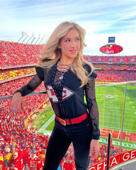 Kansas City Chiefs Owners Stunning Daughter Gracie Hunt Looks | Hot Sex ...