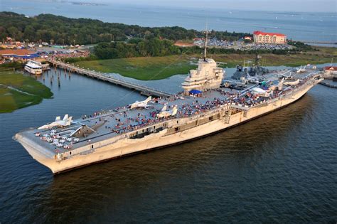 USS Yorktown Museum. US Navy Photo | Navy aircraft carrier, Aircraft ...