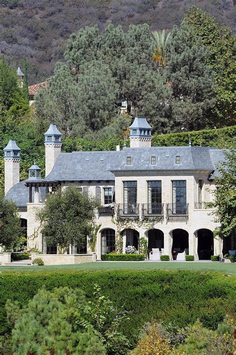 Tom Brady and Gisele Bündchen Selling $50 Million Los Angeles Estate - Pursuitist | Mansions ...