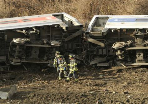 New York derailment kills 4, hurts dozens | CNN