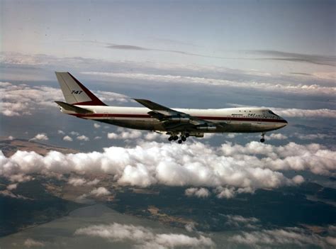 First Flight of the Boeing 747: Fifty Years Ago Today - SamChui.com