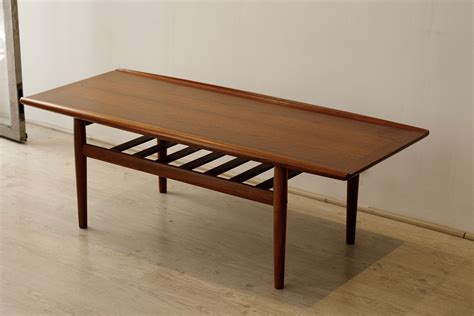 Scandinavian coffee table, Grete JALK - 1960s - Design Market