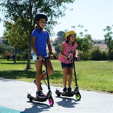 Best Kids Electric Scooter For 6, 7 & 8-Year-Olds? Razor E90 Review.