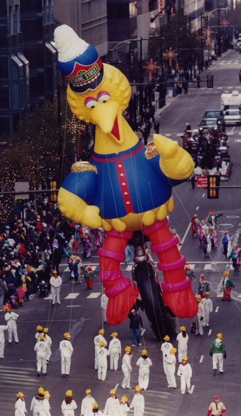 Big Bird Sesame Parade Balloon - Fabulous Inflatables, Sesame Street