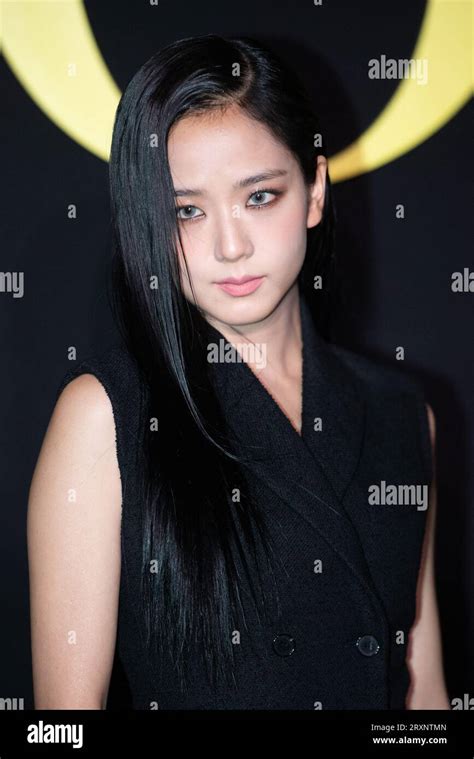 Jisoo black pink hi-res stock photography and images - Alamy